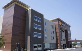 La Quinta Inn & Suites By Wyndham Manchester - Arnold Afb